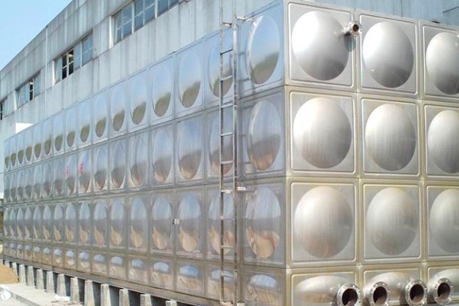 The hot dipped galvanized steel water tank 